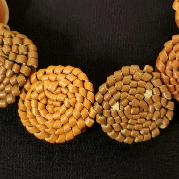 Romance Faux Leather Fringe Flower Short Statement Necklace 18 Inches In Length - Picture 2 of 7